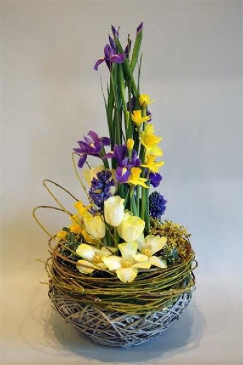 30 Stunning Easter Flower Arrangement Ideas To Enjoy Flowers Of The