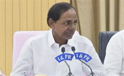 KCR Presents Videos To Back MLA Poaching Charges Against BJP Points Https T Co XMFZLR Vh