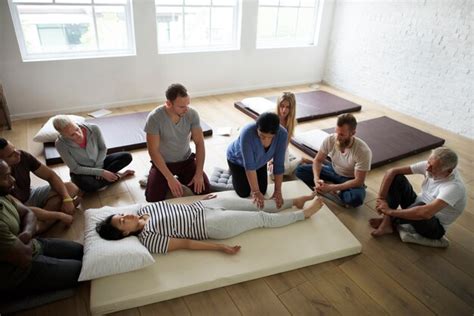 Premium Photo Massage Therapy Group Training Class