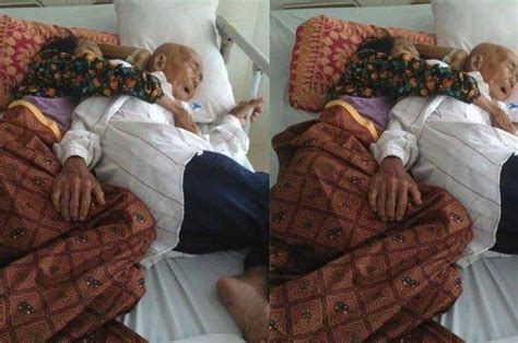 Cintanya Tak Terbatas Usia Viral Pasangan Kakek Nenek Terbaring Lemas Sambil Pelukan Di Atas
