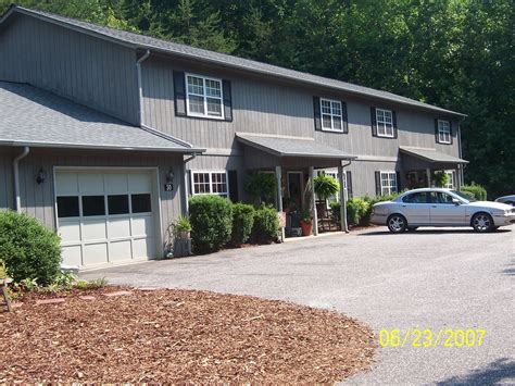 Marion nc has an historic main street and is near mt. 30 Hillview Dr, Marion, NC 28752 Apartments - Marion, NC ...