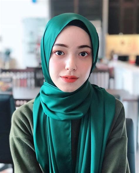 Pin By Lefty Kuskus On Hijabers Hijabi Girl Hijab Beauty Beautiful