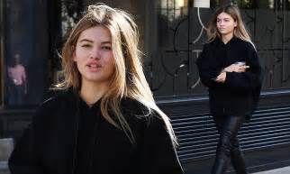 Thylane Blondeau Looks Stylish In Leather Trousers Daily Mail Online