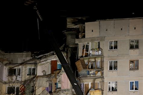 death toll rises to 28 in russian apartment block collapse business recorder