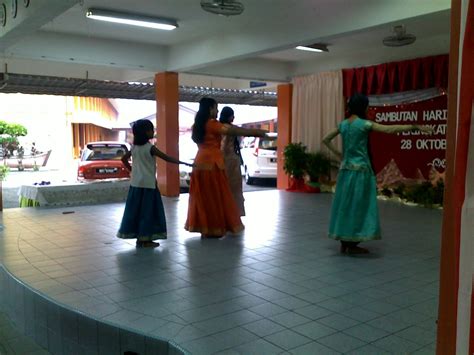 Sk wangsa maju seksyen 1 wangsa maju 53300 kuala lumpur. BLOG RASMI SK WANGSA MAJU SEKSYEN 1: SaMBuTAn HaRi KaNaK ...