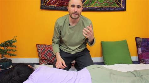 How To Give A Shiatsu Massage Lesson 1 Intro To Shiatsu Youtube
