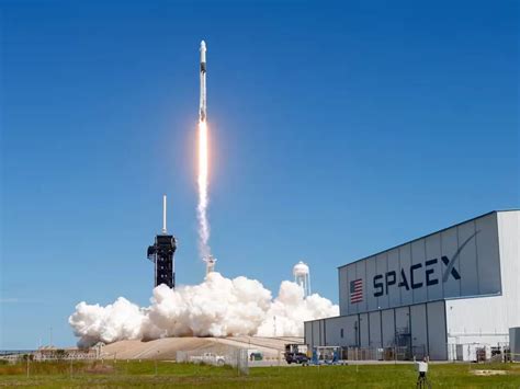Spacex Launches 1st Batch Of Satellites For Mobile Phone Connectivity