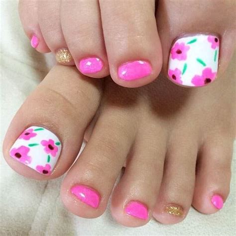 This adorable flower nail art is so easy to do, and gives a fabulous effect. 23+ Flower Toe Nail Designs | Nail Designs | Design Trends ...