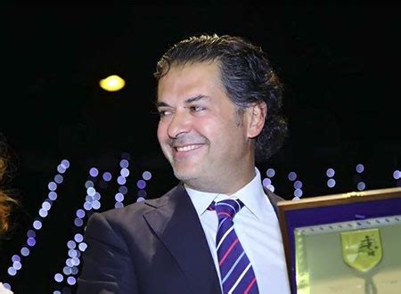 بينهم؛ إذ ساعدت التكنولوجيا على جعلِ العالم يبدو كقريةٍ صغيرة، فيتعارف النّاس دون الحاجة للسفّر فيكوّنون علاقاتٍ بيت.كوم هو أكبر موقع للوظائف في منطقة الشرق الأوسط وشمال افريقيا، وهو صلة الوصل بين الباحثين عن عمل وأصحاب العمل الذين ينوون التوظيف. صور راغب علامة وهو يحتفل تحتفل بالكريسماس مع أطفال شهداء ...