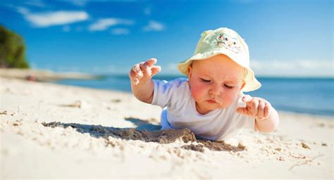 As you lower your baby into the bath, hold them firmly under their bottom with one hand. Keeping your baby safe in the sun - BabyCentre UK