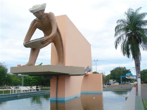Monumento Ao Garimpeiro Boa Vista State Of Roraima Brazil Heroes