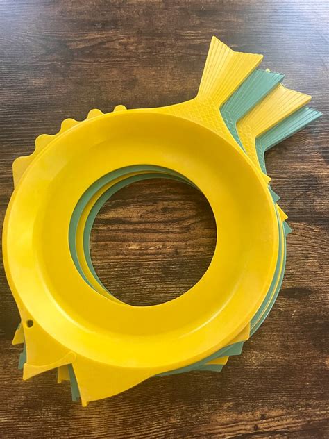Vintage Paper Plate Holders Set Of 4 Blue And Yellow Fish Etsy