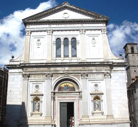 Duomo A Pontremoli E In Provincia Di Massa Carrara