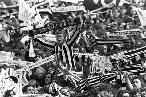 The club was founded in 1892 by the merger of newcastle east end and newcastle west end. Newcastle United Fans: 1905-2000