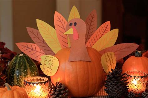 Ihr zuhause ist ihr schloss, ansonsten mit etwas einfallsreichtum können sie ihr zuhause mit überraschender erfindungsreichtum renovieren. Create a Cute Pumpkin Turkey Centerpiece for Thanksgiving | Marin Mommies