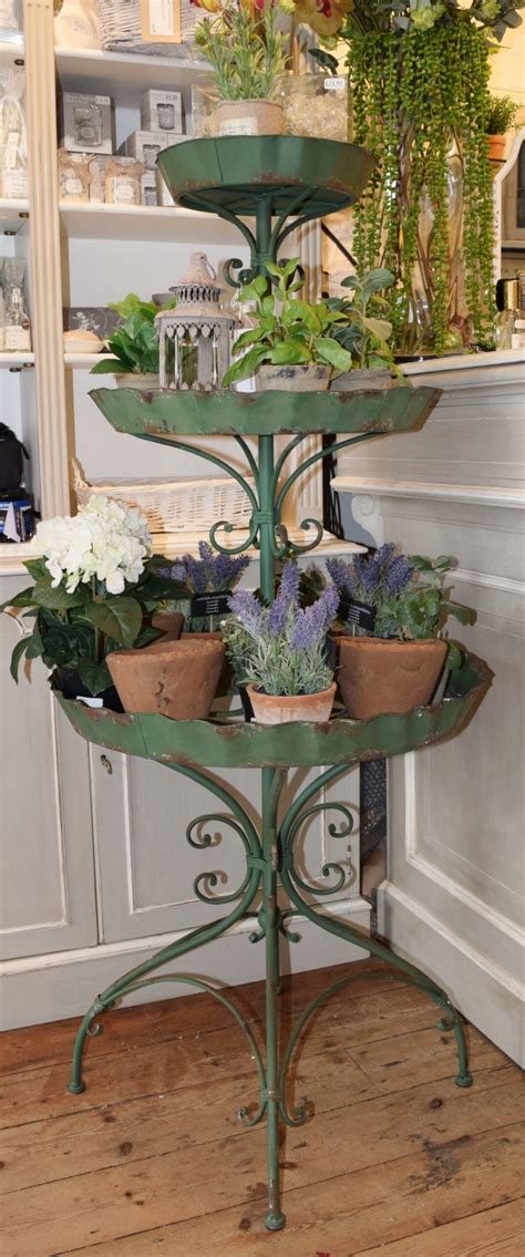 3 Tier Plant Stand/Etagere in Vintage & vintage style