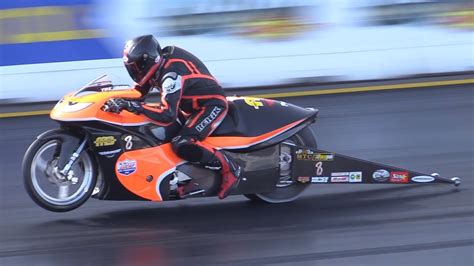 It has three wheels, configured in a way that basically makes it a motorcycle with a sidecar. DRAG Bikes & Motorcycles at NitrOlympX 2017 - Top Fuel ...