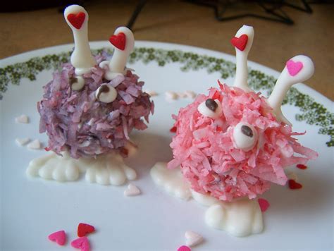 Fuzzy Valentines Cake Balls
