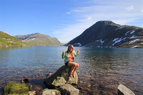 Travel Norway This Holiday Season - The WoW Style