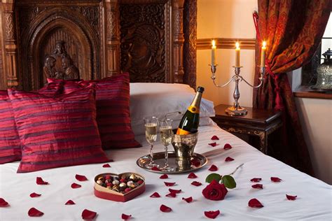 Warm Romantic Bedroom Decoration Ideas Romantic Bedroom Decor Romantic Hotel Rooms Romantic Room