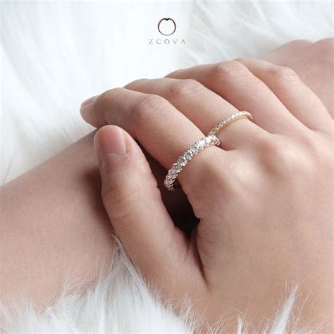 Pavé Diamond Engagement Rings Best Designs And Settings Zcova