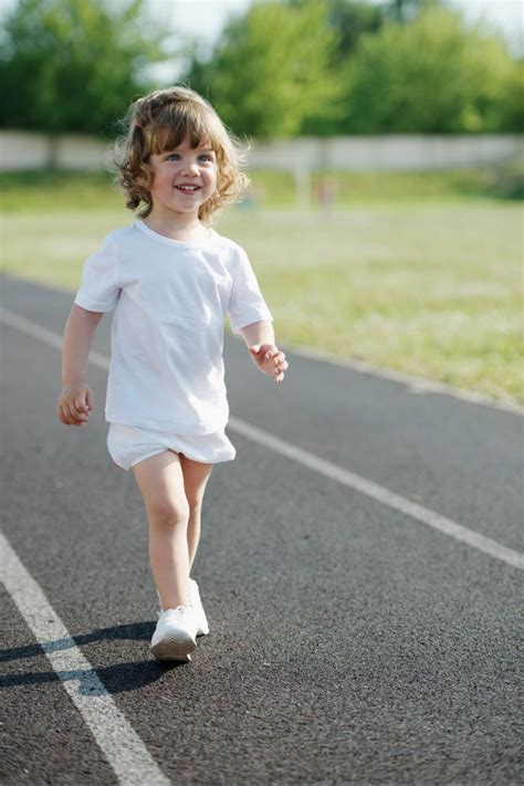 What is a Good Resting Heart Rate by Age? - SlendHer
