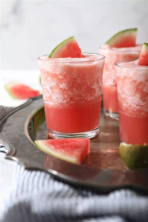 How To Make Watermelon Frosé Recipe Slush Recipes Watermelon Slush