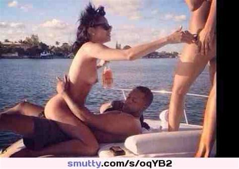 Rihanna Topless On A Boat Smutty Com