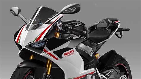 Desarrollado conjuntamente por ducati corse y ducati style center, el paquete de aerodinámica panigale v4 my2020 ahora refleja el del panigale v4 r. New 2018 Ducati Panigale V4 Superbike - YouTube