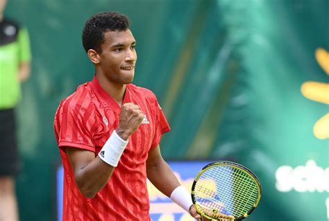 He is the youngest player ranked in the top 25 by the association of tennis. Félix Auger-Aliassime shocks Roger Federer in Halle for ...