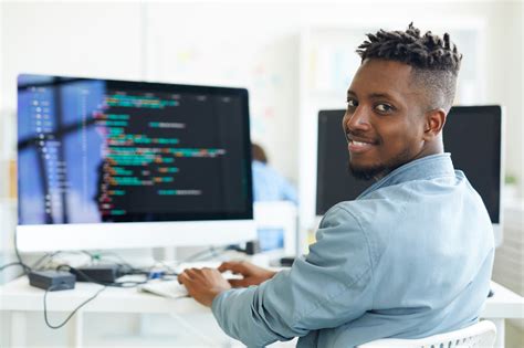 Devenir ingénieur informatique Métier formation salaire etc