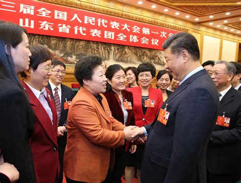 Xi jinping (*1953) is the general secretary of the communist party of china and the chairman of the central military commission, serving as the paramount leader of the people's republic of china. 多年来，习近平始终惦记着这些"小事"_正义网