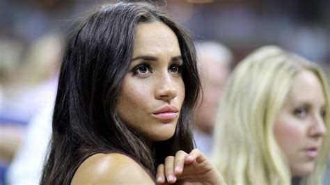 Watch Access Hollywood Interview Meghan Markle Took An Elite Etiquette Lesson Before Joining