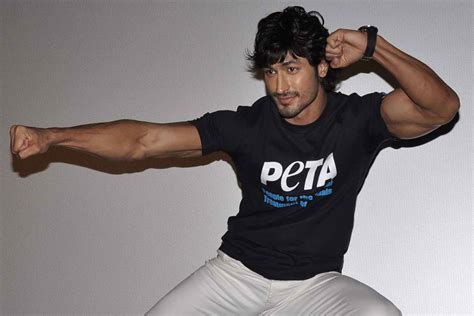 vidyut jammwal attends underground martial arts training times of india
