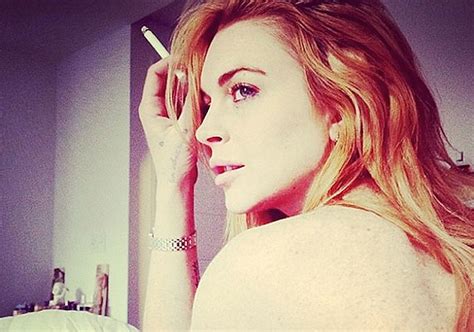 When Lindsay Lohan Ran Naked In Store Hollywood News India Tv