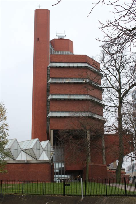 An Architectural Pilgrimage: Engineering Building - University of Leicester