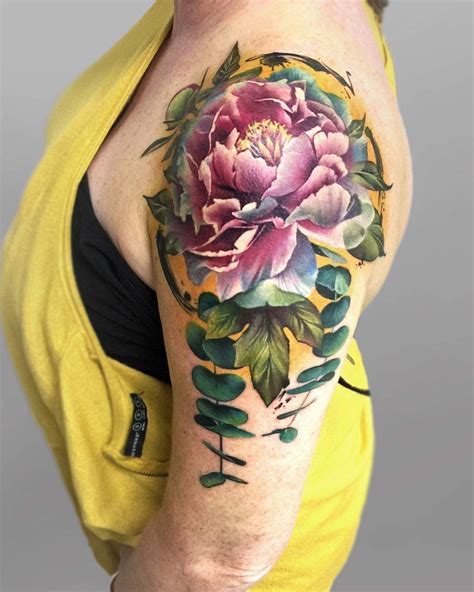 Just like any other sublime thing on earth, watercolor tattoos have a downside. Tattoo artist Lianne Moule | Chelmsford, United Kingdom