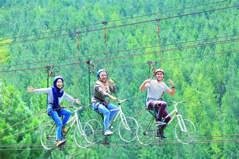 Pokoknya, anda nggak akan kehabisan alasan untuk liburan ke bandung. Tempat Menarik di Bandung, Indonesia - My Dear Diary
