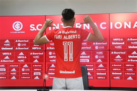 Dit zijn de wedstrijdstatistieken van yuri alberto van de club fc santos. Yuri Alberto é apresentado no Inter e pode estrear contra o Santos - Diário do Peixe
