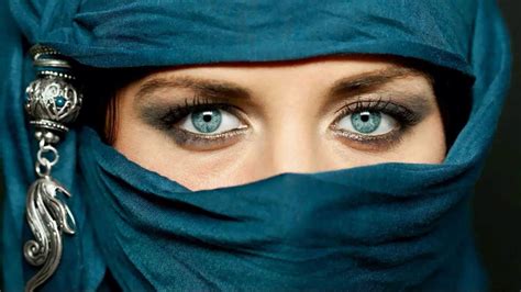 Pin By Jouria Warda On Veiled Blue Eye Facts People With Blue Eyes