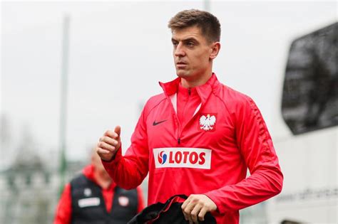 Treningi piłkarskie rozpoczął w dziecięcym zespole niemczanki niemcza. Krzysztof Piątek może mieć nowego rywala. To napastnik ...