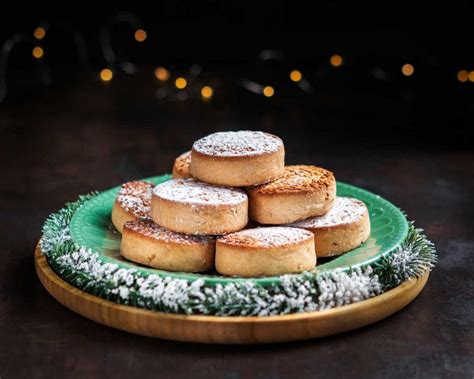 At the same time, however, puerto rico has a good percentage of islamic and jewish citizens. Polvorones, Spain's Traditional Christmas Cookies