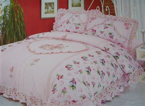 10 Latest Embroidery Bed Sheet Designs With Pictures In 2023