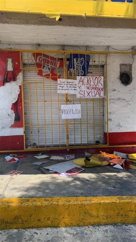 Estudiantes Vandalizaron Tienda Porque Grababan A Alumnos Del Cch En El