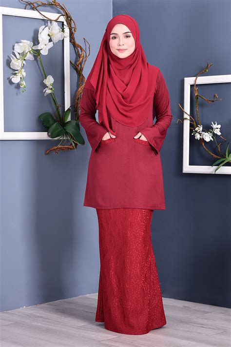 Hanya digunakan untuk beberapa majlis tertentu sahaja. Baju Kurung Kedah Di Bangi - BAJUKU