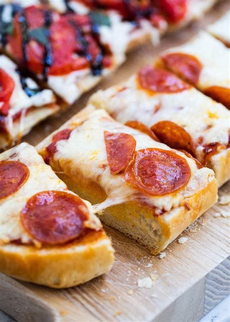 Stir to combine with a spatula; EASY Homemade Garlic French Bread Pizza - Blog de mujeres