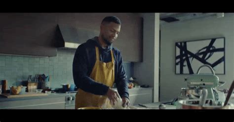 They also wanted me to tell you to watch sue's season opener, saturday at 12pm et live on #hulu. Super Punch: Dame Lillard looks so strange in the new Hulu ...