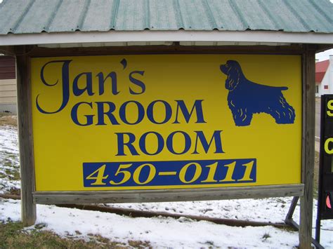 Jan S Groom Room