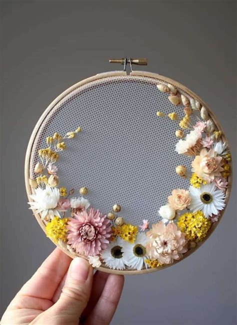 Dried Flowers Crafts Dried Flower Wreaths Flower Crafts Flower Art