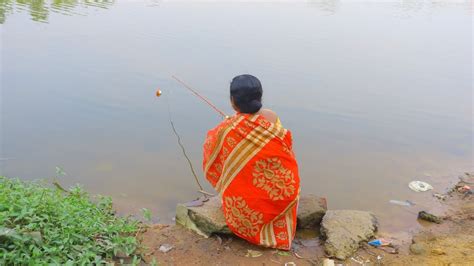Amazing Girl Fishing🐠 Traditional Beautiful Lady Fishing With Hook